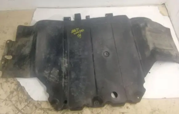 Jeep Compass Engine splash shield/under tray 05113536aa