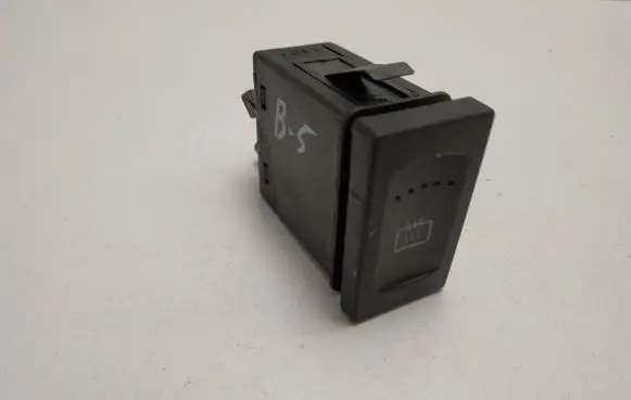 Volkswagen PASSAT B5 Windscreen/window heater switch 3B0959621C