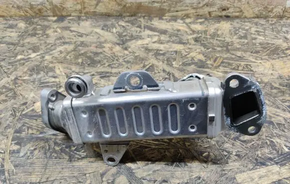 Alfa Romeo Giulia EGR valve cooler 00500518360 04893635AC