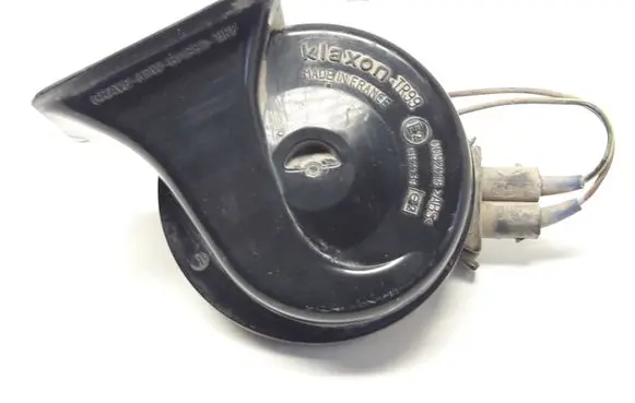 Audi A4 S4 B5 8D Horn signal 0092018