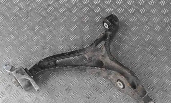 Mercedes-Benz R W251 Front lower control arm/wishbone 060008106