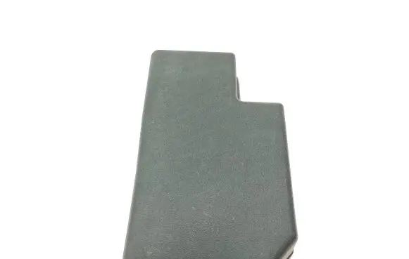 Toyota RAV 4 (XA30) Fuse box cover 8266242180