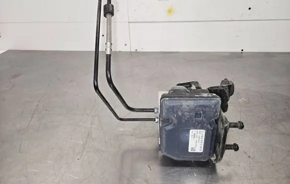 Mercedes-Benz ML W166 ABS Pump A1669013400