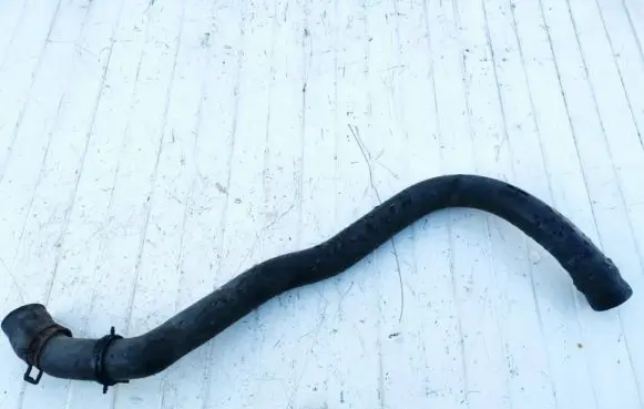 Volkswagen PASSAT B4 Engine coolant pipe/hose