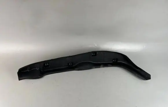 BMW i4 Fender end trim 7946059
