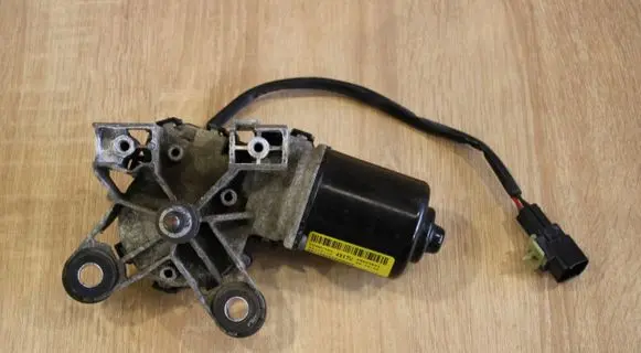 Chevrolet Captiva Wiper motor 20829044