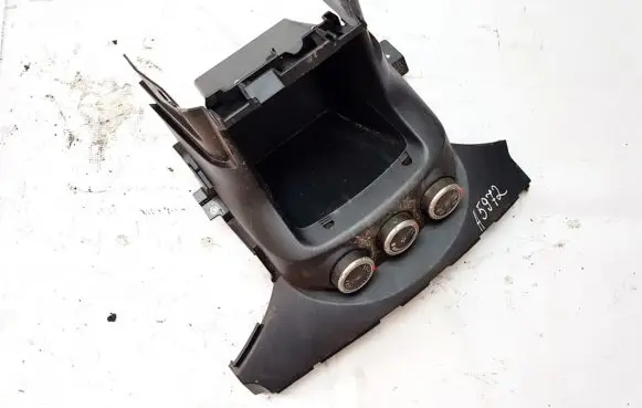 Mitsubishi Outlander Other interior part 8010a143
