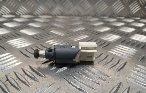 Renault Scenic II - Grand scenic II Brake pedal sensor switch 8200168238B