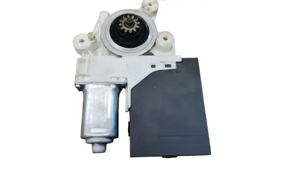 Volvo S40 Front door window regulator motor 30737679 994580108 140608060435