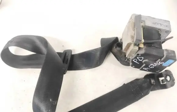 Skoda Octavia Mk1 (1U) Front seatbelt 1u4857702c 0064786