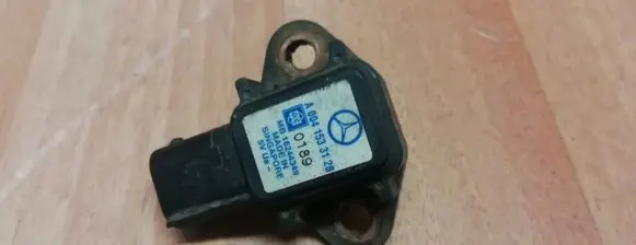 Mercedes-Benz Sprinter W901 W902 W903 W904 Air pressure sensor A0041533128