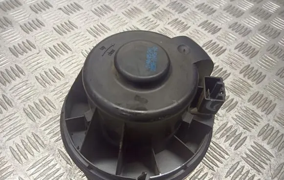 Ford Focus C-MAX Front door blower motor 3M5H-18456-AD