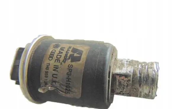 Volkswagen Golf IV Air conditioning (A/C) pressure sensor 1H0959139B