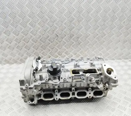 Mercedes-Benz C W205 Engine head A2740106716