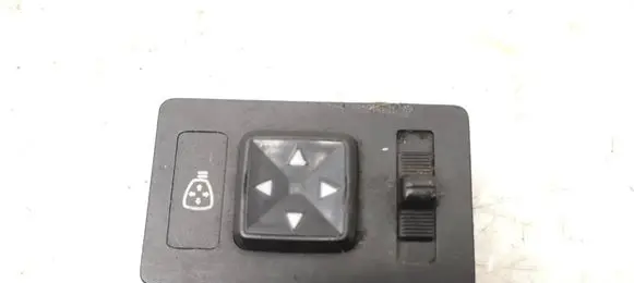 Wing mirror switch