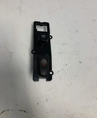 Mitsubishi Pajero Sport I Hazard light switch 2F07 MR117578 26070