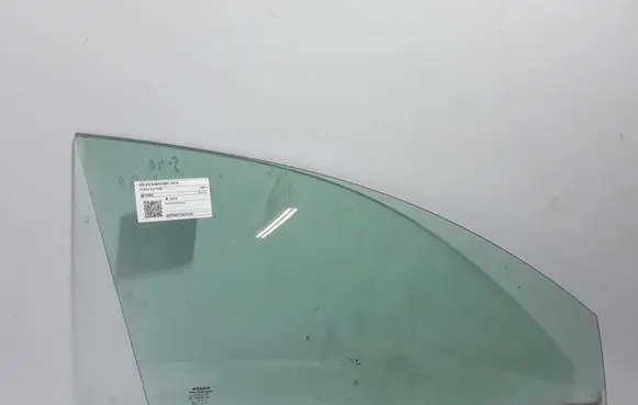 Volvo S40 Front door window glass four-door 30779422