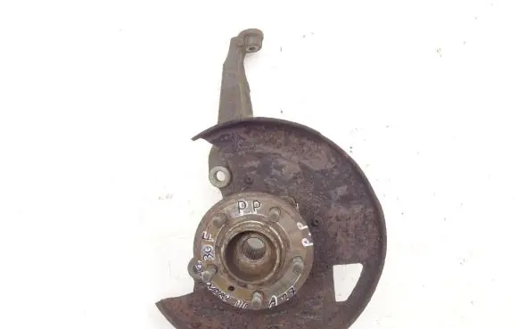 Land Rover Discovery 3 - LR3 Front wheel hub RUB000224