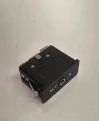 BMW 5 E60 E61 AUX in-socket connector 6986791