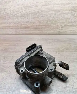Toyota Corolla Verso AR10 Throttle body valve 220300D011 6K10