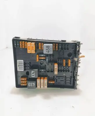 Audi A3 S3 8P Fuse module 1K0937124K