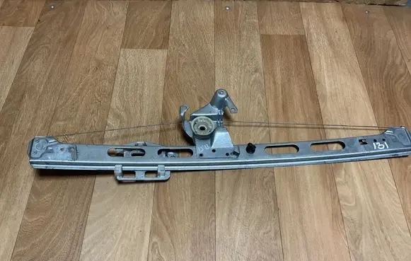 Mercedes-Benz A W168 Front window lifting mechanism without motor 