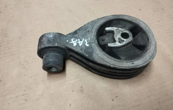 Nissan Qashqai Engine mount bracket 8200277221