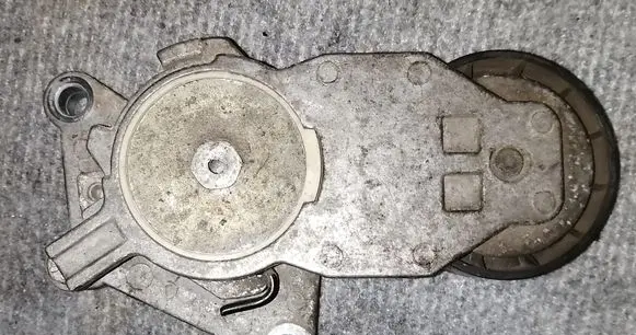 Volvo V70 Belt tensioner pulley 