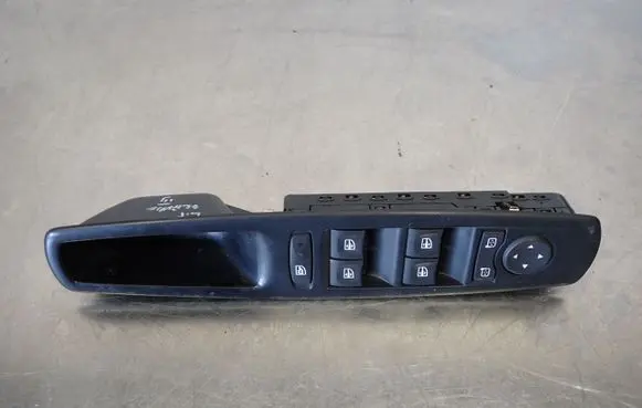 Renault Scenic III - Grand scenic III Electric power window relay 