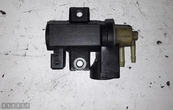 Renault Megane III Turbo solenoid valve 8200790180