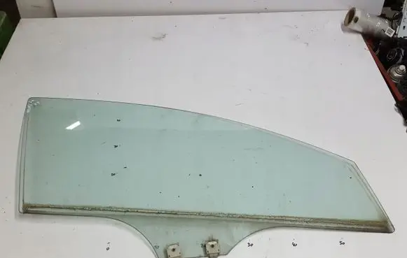 Mazda 6 Sliding door window/glass 