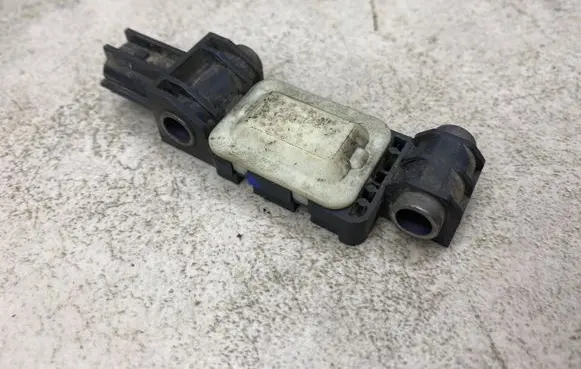 Audi A4 S4 B7 8E 8H Airbag deployment crash/impact sensor 8E0959651A