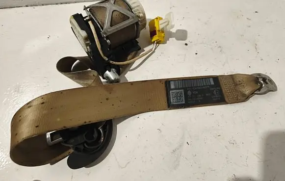 Volkswagen PASSAT B6 Front seatbelt 3C1857706F YD41902907Y 33056908