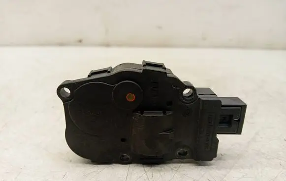 Audi A4 S4 B8 8K Air flap motor/actuator K9749006 EFB430 14042011
