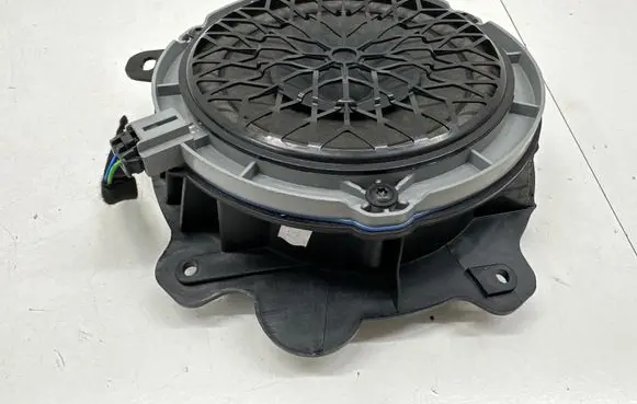 Opel Mokka B Rear door speaker 9809320280