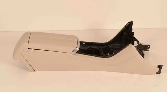 BMW 8 G14 Center console