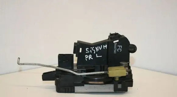 Opel Signum Front door lock 24447341