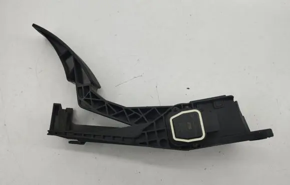 Mercedes-Benz ML W164 Accelerator throttle pedal A16430000004