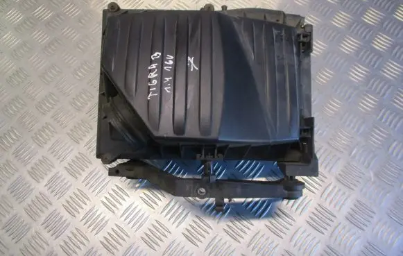 Opel Tigra B Air filter box