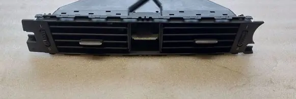 Dash center air vent grill