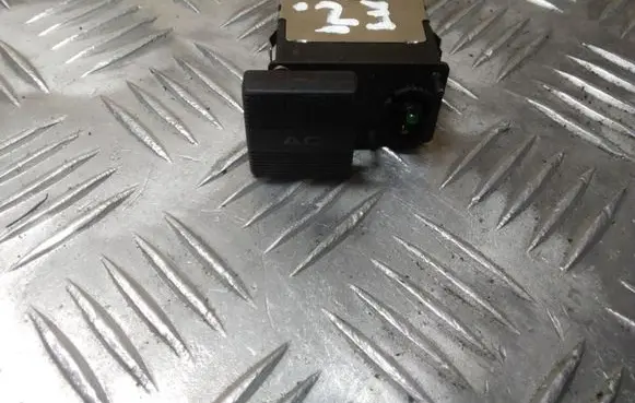 Volkswagen Golf III Air conditioning (A/C) switch 1H0959543