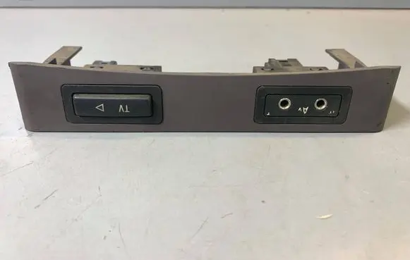 BMW X5 E53 AUX in-socket connector 03055505