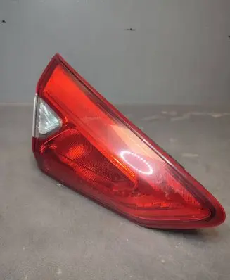 Nissan Pulsar Tailgate rear/tail lights 18066