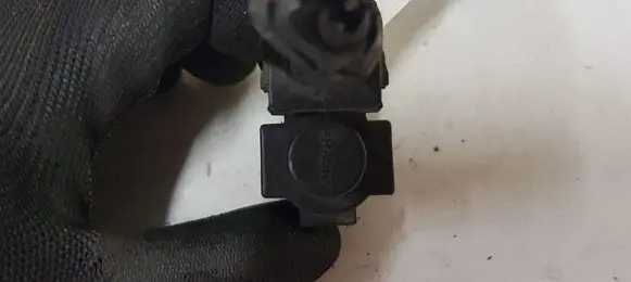 Volvo S60 Turbo solenoid valve 72224010 30611668