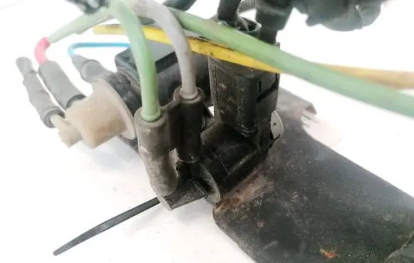 Dodge Journey Turbo solenoid valve 1K0906283A