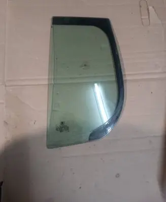 Skoda Fabia Mk2 (5J) Rear vent window glass 43R001583