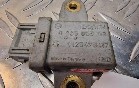 Mercedes-Benz A W168 ESP acceleration yaw rate sensor 0125420417