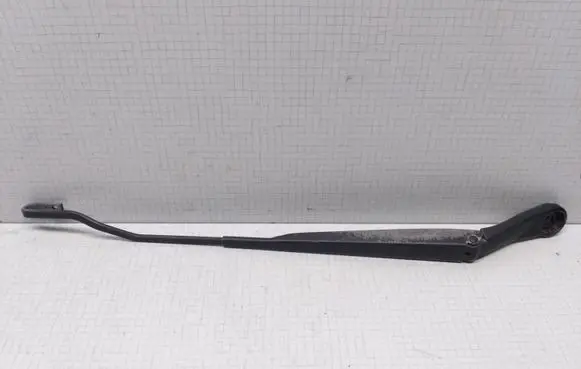 Nissan Primera Front wiper blade arm 80008647