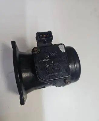 Audi A4 S4 B5 8D Mass air flow meter 058133471 304798 AFH6010B