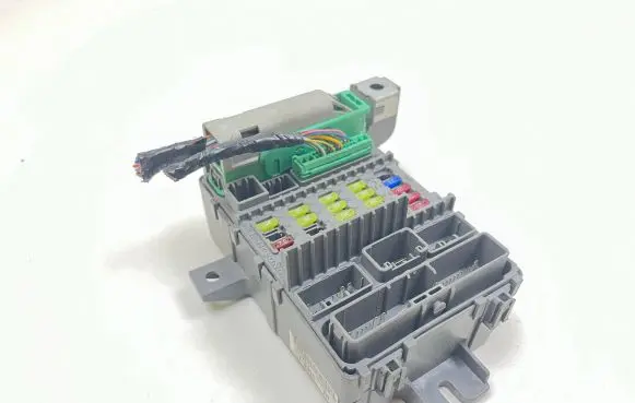 Honda Accord Fuse module TL4E311FH